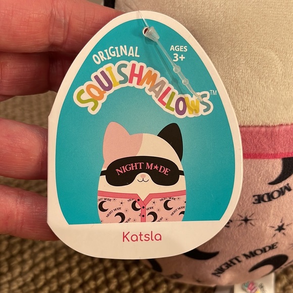 Squishmallow Katsia The Cat with Pajamas and Sleep Mask CUTE 8 inch plush NEW - Picture 3 of 3